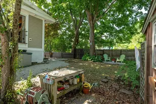 57 Pleasant St, Rockland, ME 04841 - Photo 15