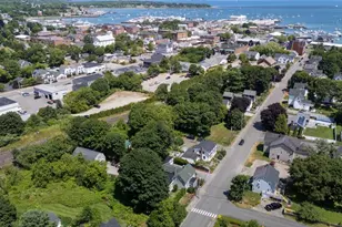 57 Pleasant St, Rockland, ME 04841 - Photo 7