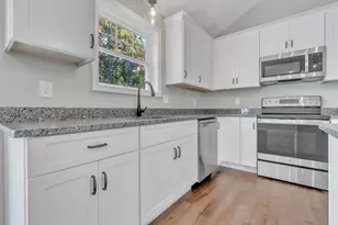 9 Oakland St, Saco, ME 04072 - Photo 7