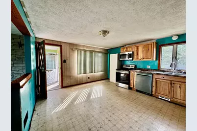 6 Holy Family Street, Lewiston, ME 04240 - Photo 5