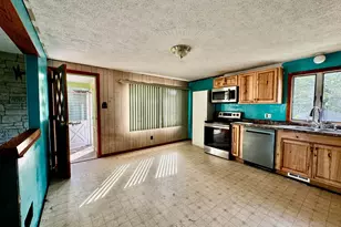 6 Holy Family St, Lewiston, ME 04240 - Photo 5