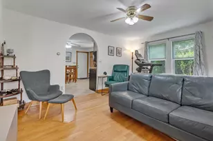 8 Thompson St, Lewiston, ME 04240 - Photo 11