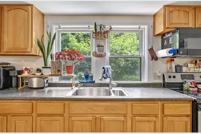 8 Thompson Street, Lewiston, ME 04240 - Photo 23