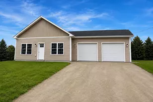 28 Jennifer Ave, Greene, ME 04236 - Photo 1