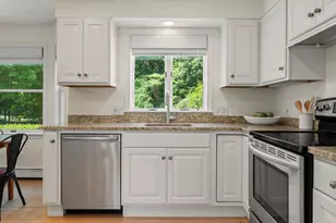35 Fieldstone Dr, Yarmouth, ME 04096 - Photo 11