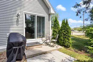 994 Portland Rd, Saco, ME 04072 - Photo 23