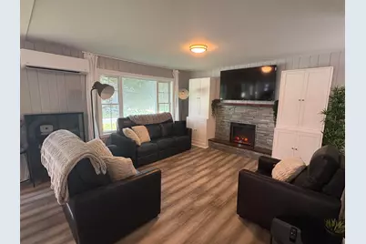 422 Peltoma Avenue, Pittsfield, ME 04967 - Photo 7