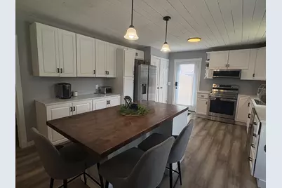 422 Peltoma Avenue, Pittsfield, ME 04967 - Photo 5