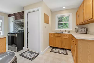 32 Taft Avenue, Portland, ME 04102 - Photo 11
