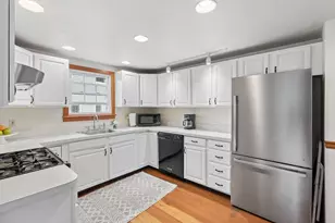 137 Island Ave, Long Island, ME 04050 - Photo 17
