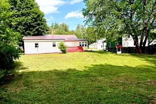 244 Bates St, Millinocket, ME 04462 - Photo 5