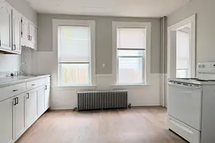 16 Howe St, Lewiston, ME 04240 - Photo 29