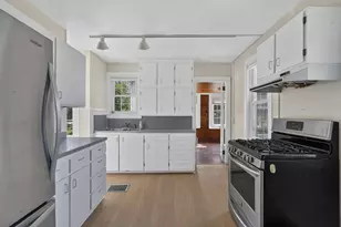 208 Falmouth Rd, Falmouth, ME 04105 - Photo 19