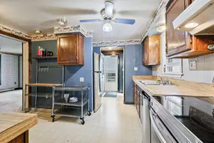 10 Fuller St, Richmond, ME 04357 - Photo 17