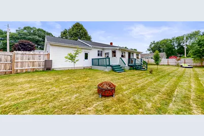 25 Jans Boulevard, Lewiston, ME 04240 - Photo 5