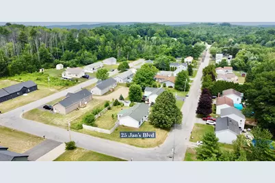 25 Jans Boulevard, Lewiston, ME 04240 - Photo 3