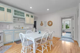 19 Mountain St, Camden, ME 04843 - Photo 19