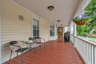 19 Mountain St, Camden, ME 04843 - Photo 5