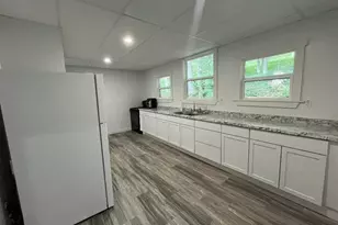 127 Anson St, Farmington, ME 04938 - Photo 5