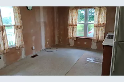380 Clinton Avenue, Winslow, ME 04901 - Photo 9