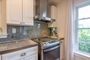 9 Oak St, Camden, ME 04843 - Photo 21