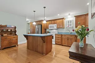 330 Main St, Cumberland, ME 04021 - Photo 17