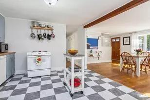 43 Bates St, Yarmouth, ME 04096 - Photo 7