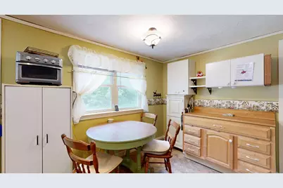 1776 Riverside Drive, Auburn, ME 04210 - Photo 11