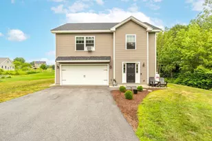 33 Gray Rd, Cumberland, ME 04021 - Photo 1