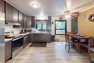46 Edwards St, Lincoln, ME 04457 - Photo 5