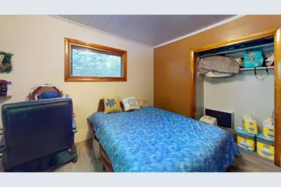 46 Edwards Street, Lincoln, ME 04457 - Photo 13