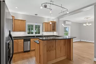 24 Brackett St, Portland, ME 04102 - Photo 15