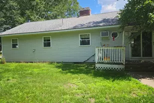 14 New York St, Millinocket, ME 04462 - Photo 3