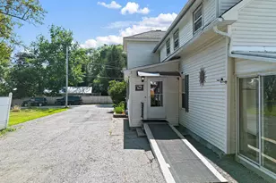19 Spring St, Clinton, ME 04927 - Photo 5