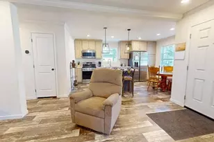 1048 Sabattus St, Lewiston, ME 04240 - Photo 5