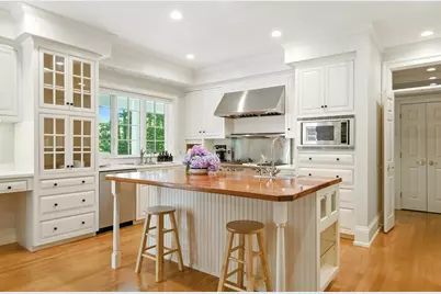 2 Poets Lane, Kennebunkport, ME 04046 - Photo 11