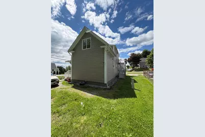 42 Pleasant Street, Lewiston, ME 04240 - Photo 23