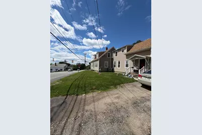42 Pleasant Street, Lewiston, ME 04240 - Photo 25