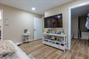 146 Gurney St, Rockport, ME 04856 - Photo 21