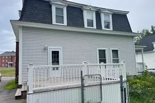 266 Main St, Pittsfield, ME 04967 - Photo 5