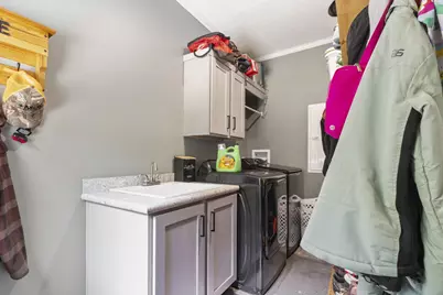 537 Winthrop Center Road, Winthrop, ME 04364 - Photo 15