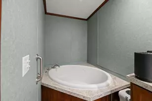 7 Lara Ln, Sabattus, ME 04280 - Photo 9