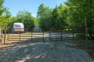 53 Timberview Dr, Burlington, ME 04417 - Photo 5