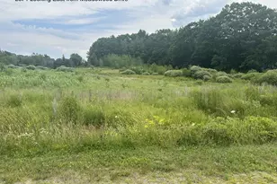 1 Meadowood Dr, Hallowell, ME 04347 - Photo 1