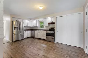 8 Elaine Dr, Brunswick, ME 04011 - Photo 5