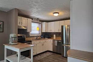 71 Munroe Ln, Topsham, ME 04086 - Photo 5