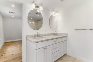 256 Berwick Rd, Ogunquit, ME 03907 - Photo 19