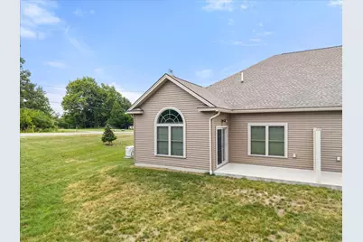 2 Galway Drive, Veazie, ME 04401 - Photo 3