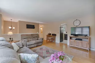 19 Crystal Ln, Cumberland, ME 04021 - Photo 9