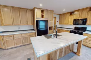 48 Red Oak Dr, Turner, ME 04282 - Photo 5